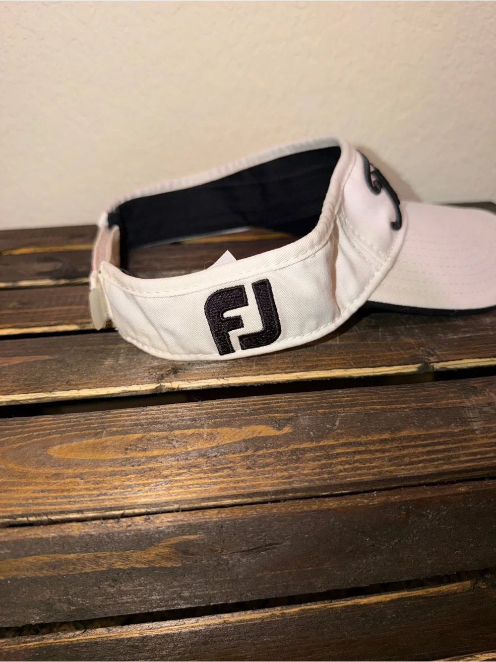 Titleist FJ PRO V1 White Visor with Black Logo
